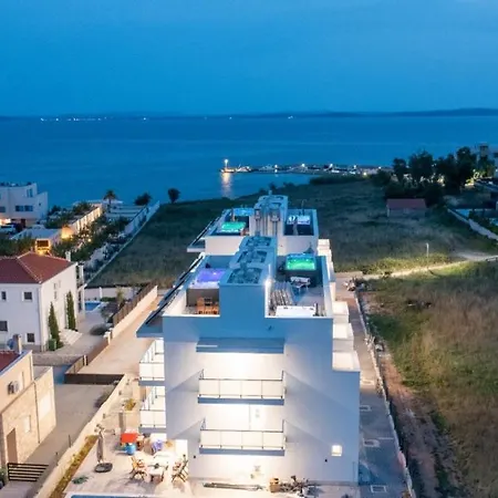 Resort Miri Iii